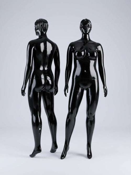 Connec High-Gloss Obsidian Female Mannequin (Voluptuous Silhouette — Molded Hair)