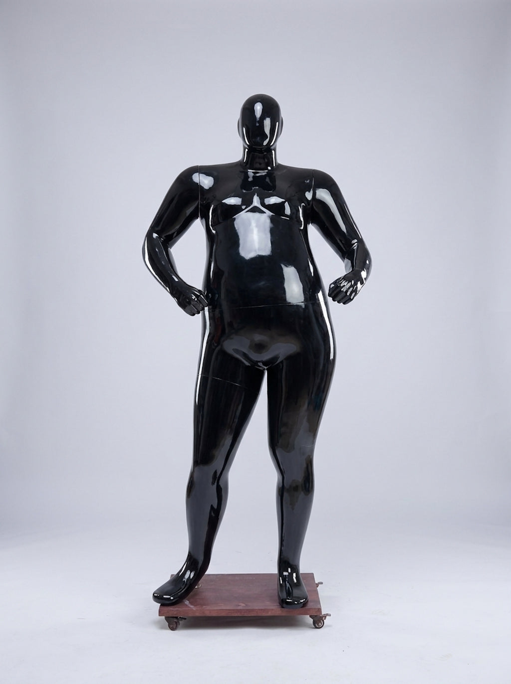 Connec High-Gloss Obsidian Plus-Size Male Mannequin (Full Body — Standing)