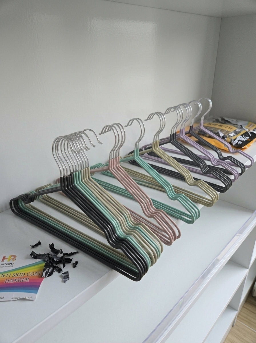 Anti-Skid Coat Hangers (10pcs)