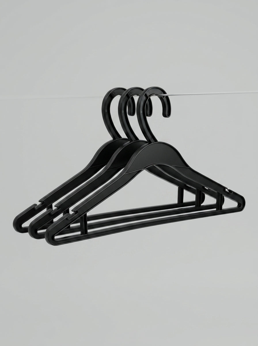Black Plastic Clothes Hangers (10pcs)