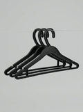 Black Plastic Clothes Hangers (10pcs)