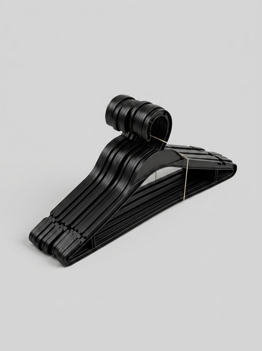 Black Plastic Clothes Hangers (10pcs)