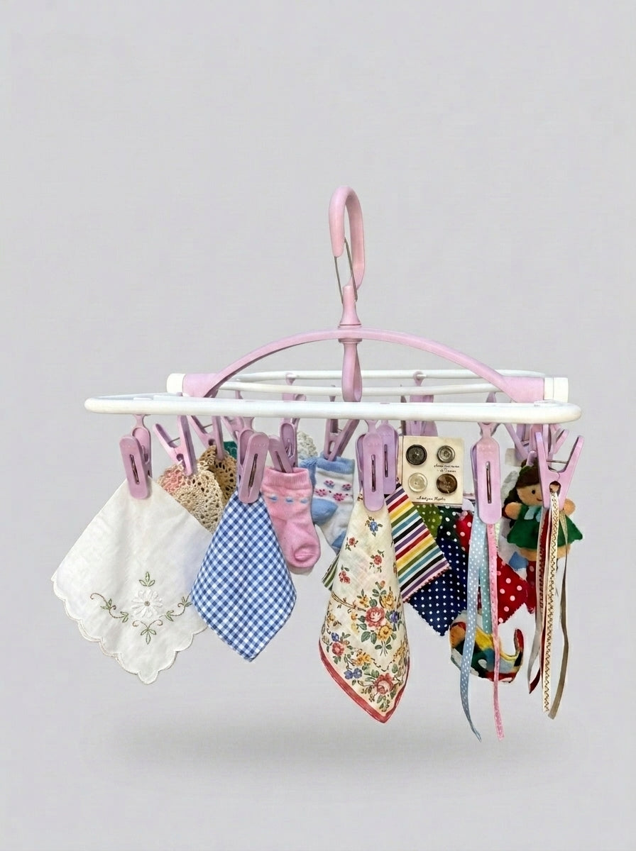 Foldable 20-Clip Corner Hanger