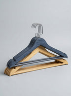 Plastic Clothes Hangers – Wooden Look