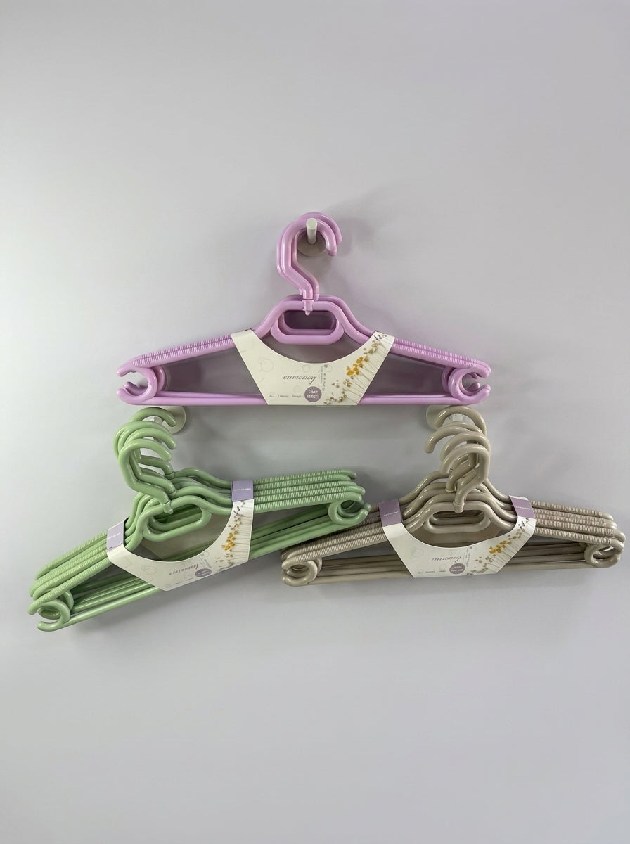 Plastic Clothes Hangers (5pcs)